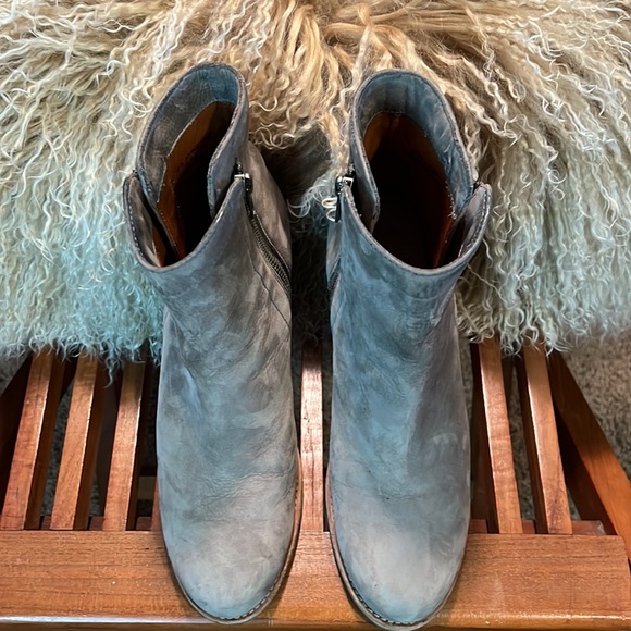 Fyre Like New Boots! Size 8, gorgeous - Picture 3 of 10